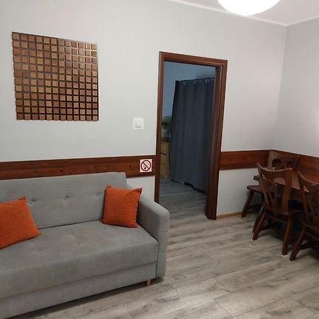 Glogow Przy Chopina Apartment Bagian luar foto